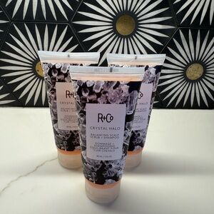 R+Co Crystal Halo Exfoliating Scalp Scrub